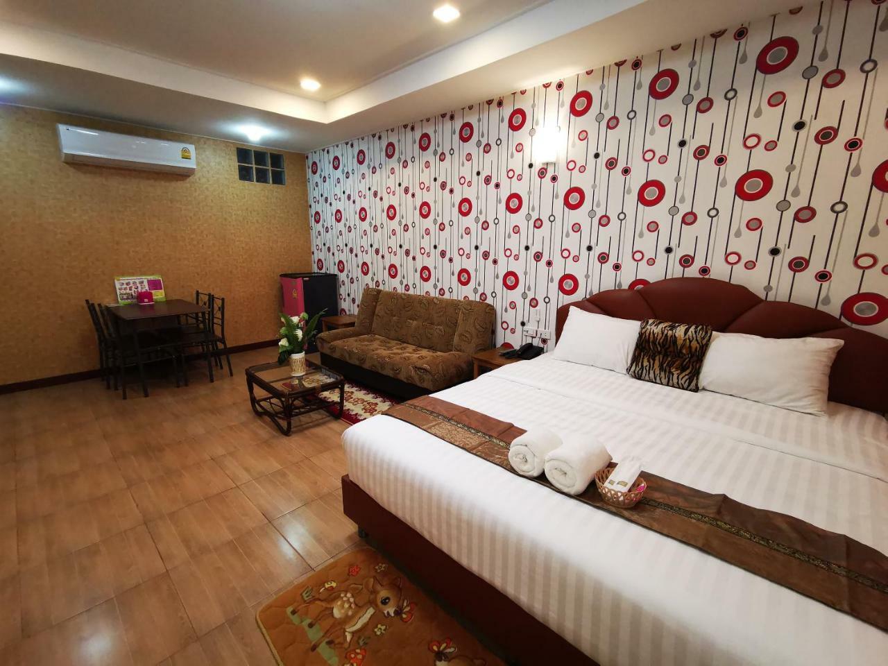 Hi Tech Resort Kabin Buri Exteriör bild