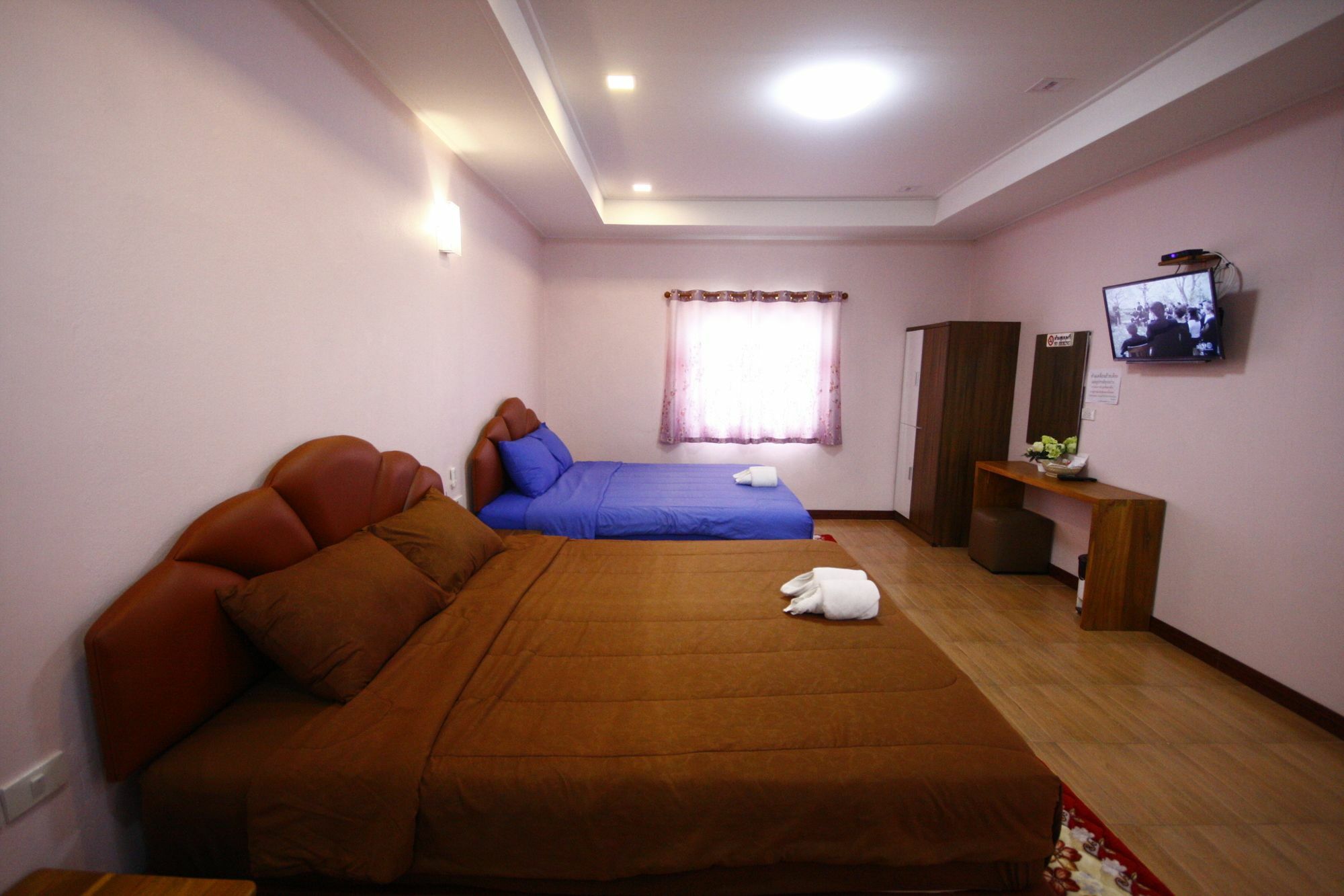 Hi Tech Resort Kabin Buri Exteriör bild